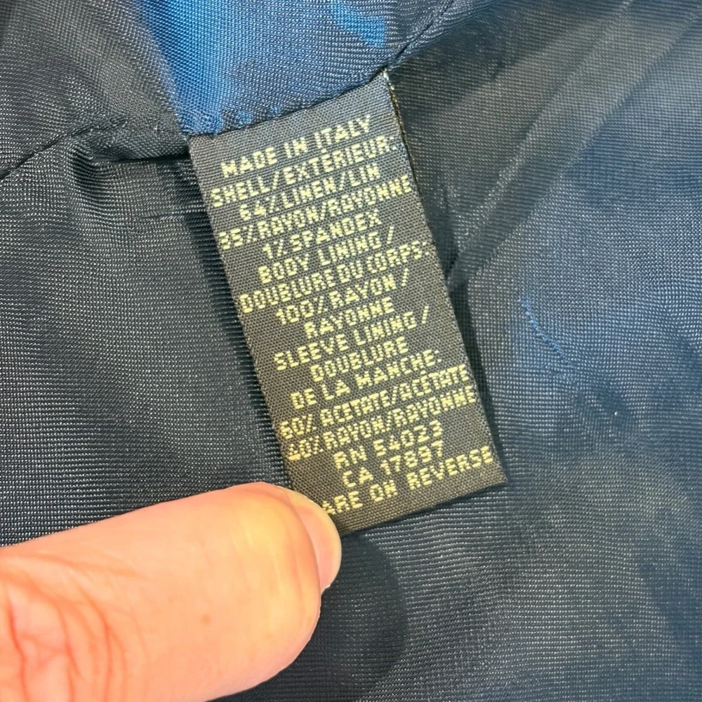 Banana Republic style profile